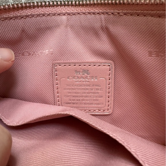 Coach Leather Carriage Logo Embossed Small Wristlet Pouch Pink - Picture 4 of 5
